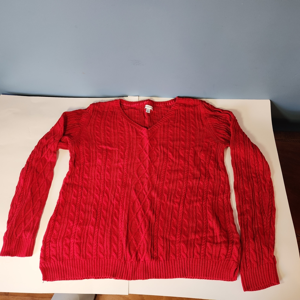 Red Cable Knit V-Neck Sweater‎